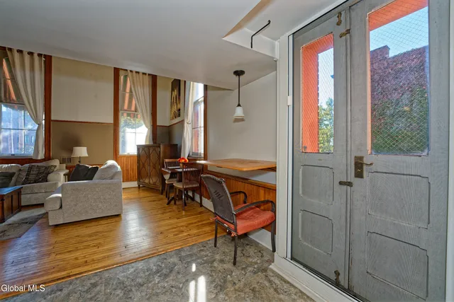 $179,900 | 206 North Pearl Street, Unit 102, Albany, NY 12207