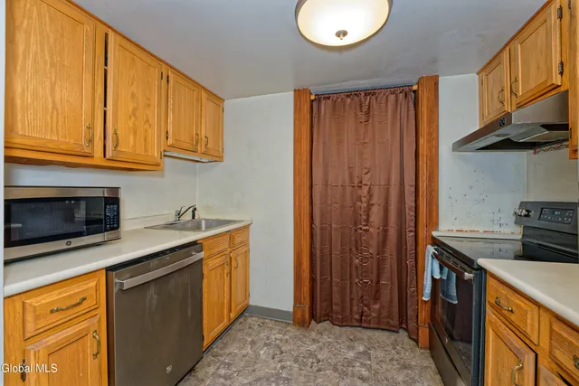 $179,900 | 206 North Pearl Street, Unit 102, Albany, NY 12207