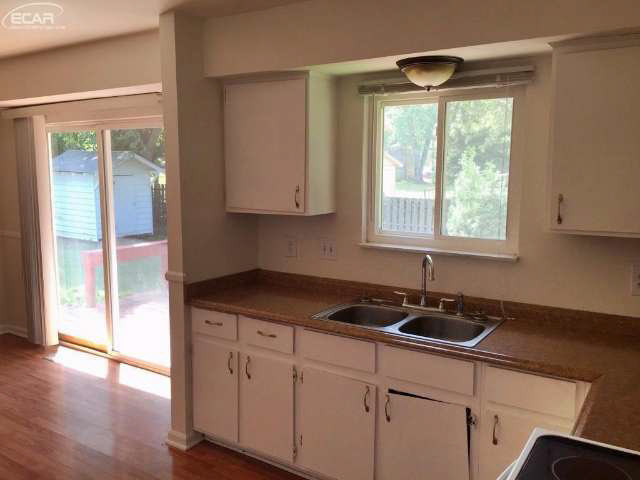 5497 Baldwin Road Swartz Creek, MI 48473 - Photo 2 of 5 21190427-1.JPG