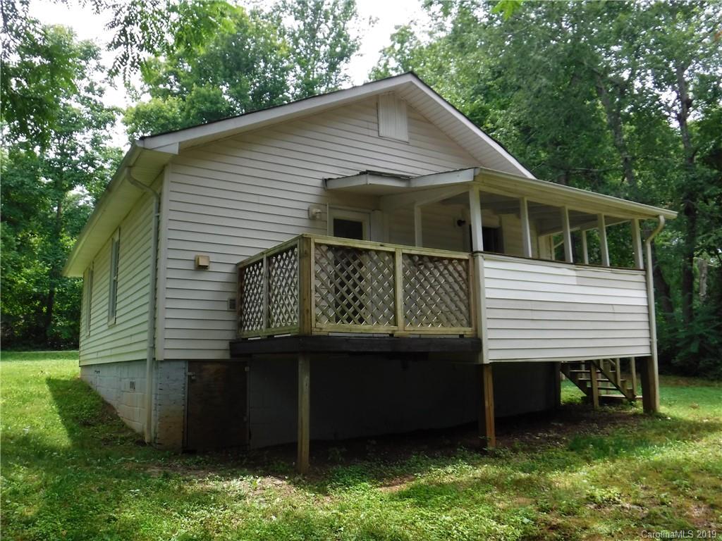 169 Common Wealth Court Rutherfordton, NC 28139 - Photo 2 of 37