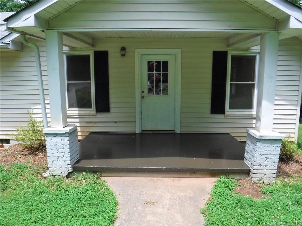 169 Common Wealth Court Rutherfordton, NC 28139 - Photo 3 of 37