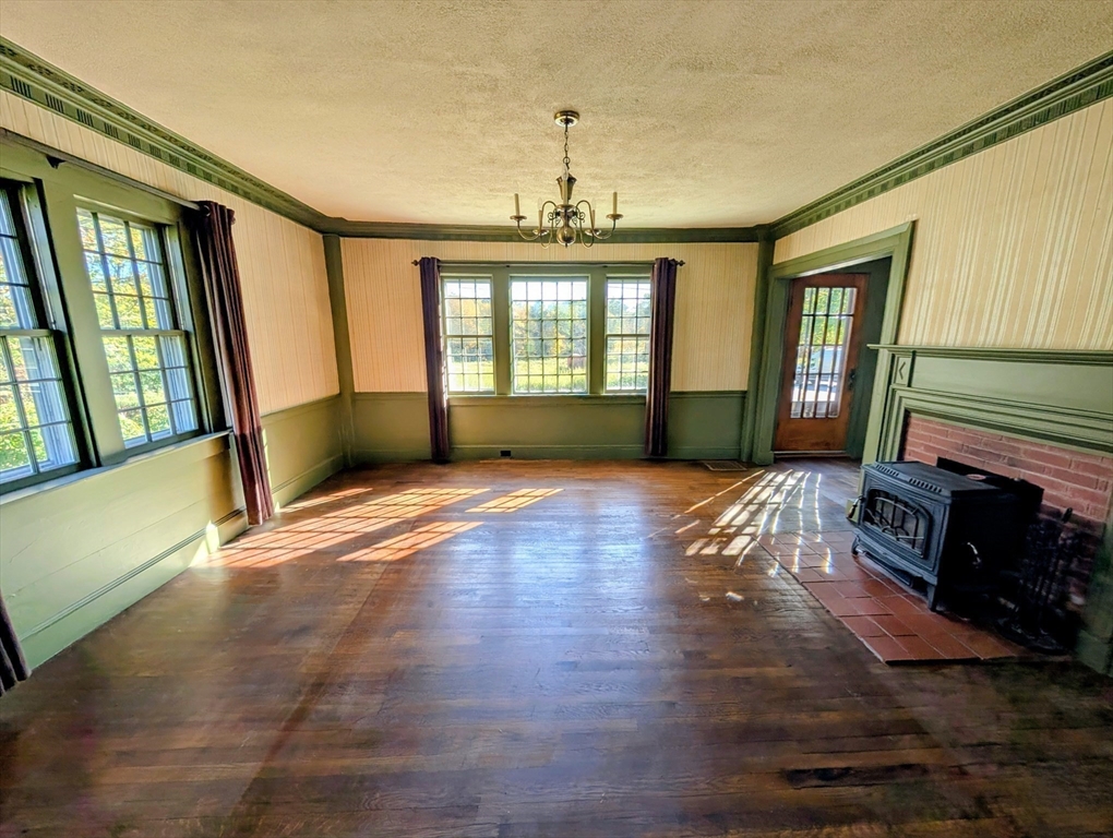 216 Brookfield Road Charlton, MA 01507 - Photo 11 of 42