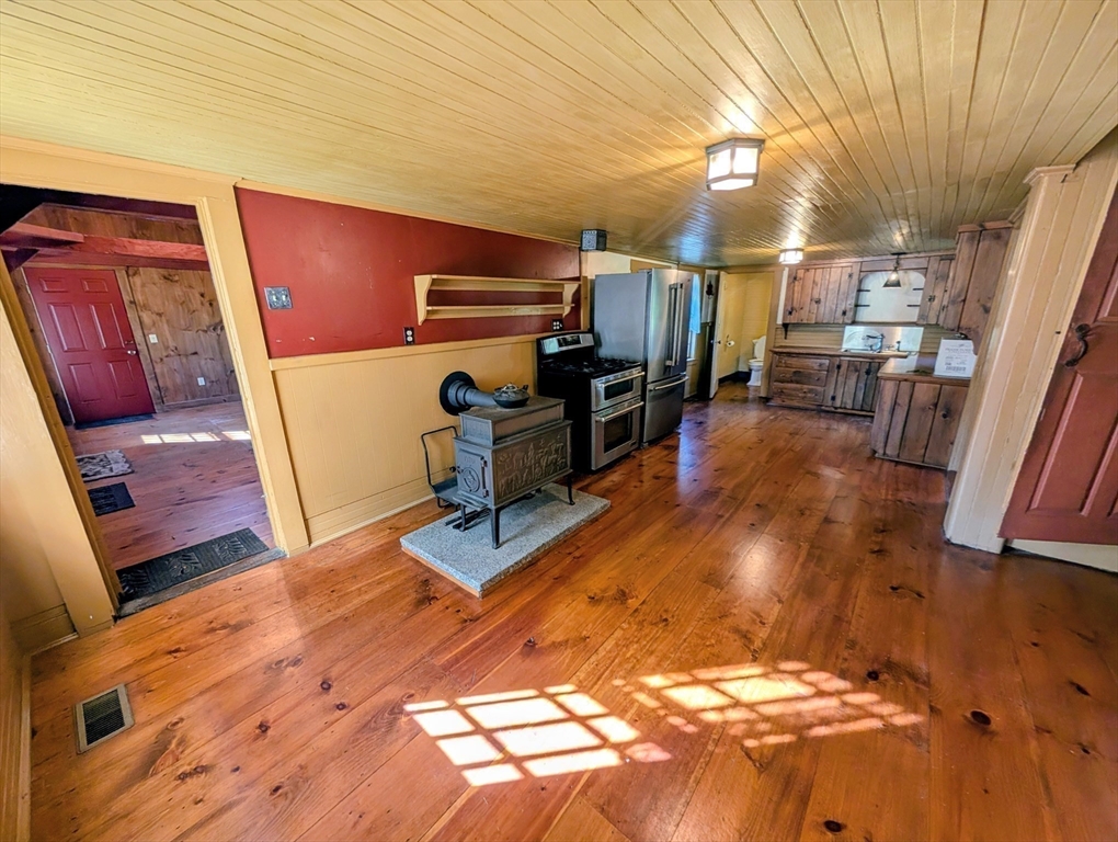 216 Brookfield Road Charlton, MA 01507 - Photo 26 of 42 a view of a living room