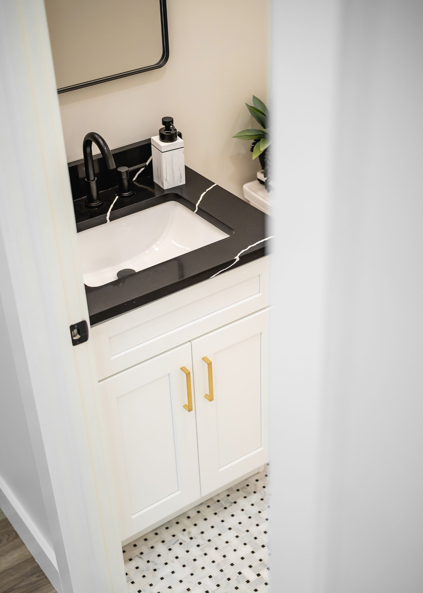 217 Oaklawn Cemetery Road Sparta, TN 38583 - Photo 33 of 42 a close view of sink