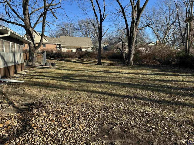 $210,000 | 4201 Southwest Stratford Road, Topeka, KS 66604