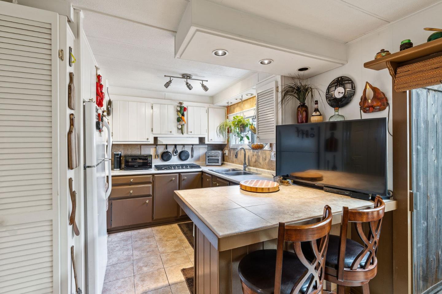 100 North Rodeo Gulch Road, Unit 76 Soquel, CA 95073 - Photo 8 of 24 Gallery Image 8
