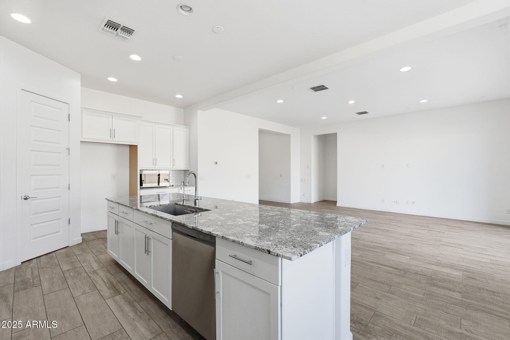 204 East Taurus Place Chandler, AZ 85249 - Photo 14 of 61 204 E TAURUS PL