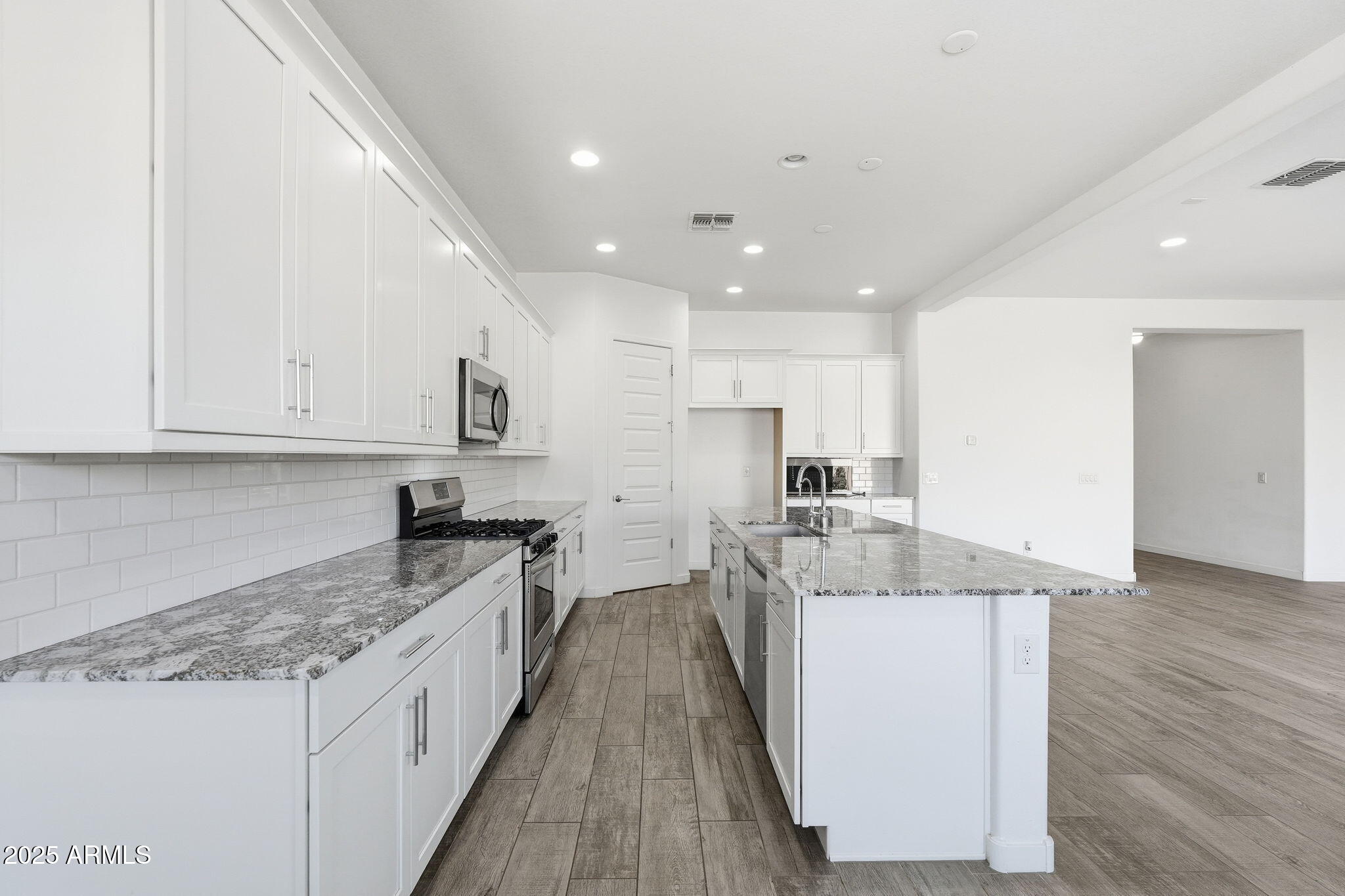 204 East Taurus Place Chandler, AZ 85249 - Photo 16 of 61 204 E TAURUS PL