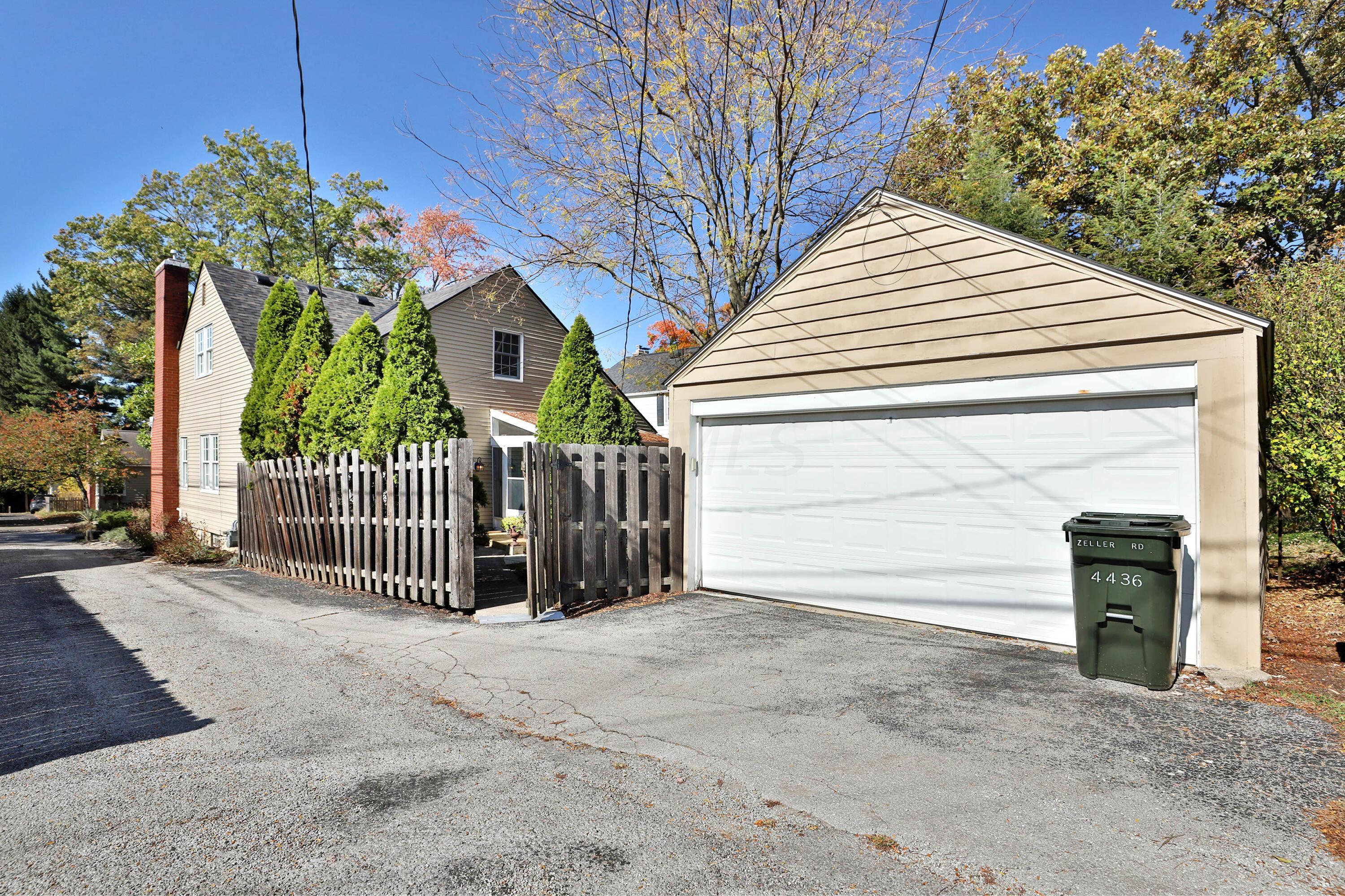 4436 Zeller Road Columbus, OH 43214 - Photo 42 of 42 2 car entry - Wood privacy fence