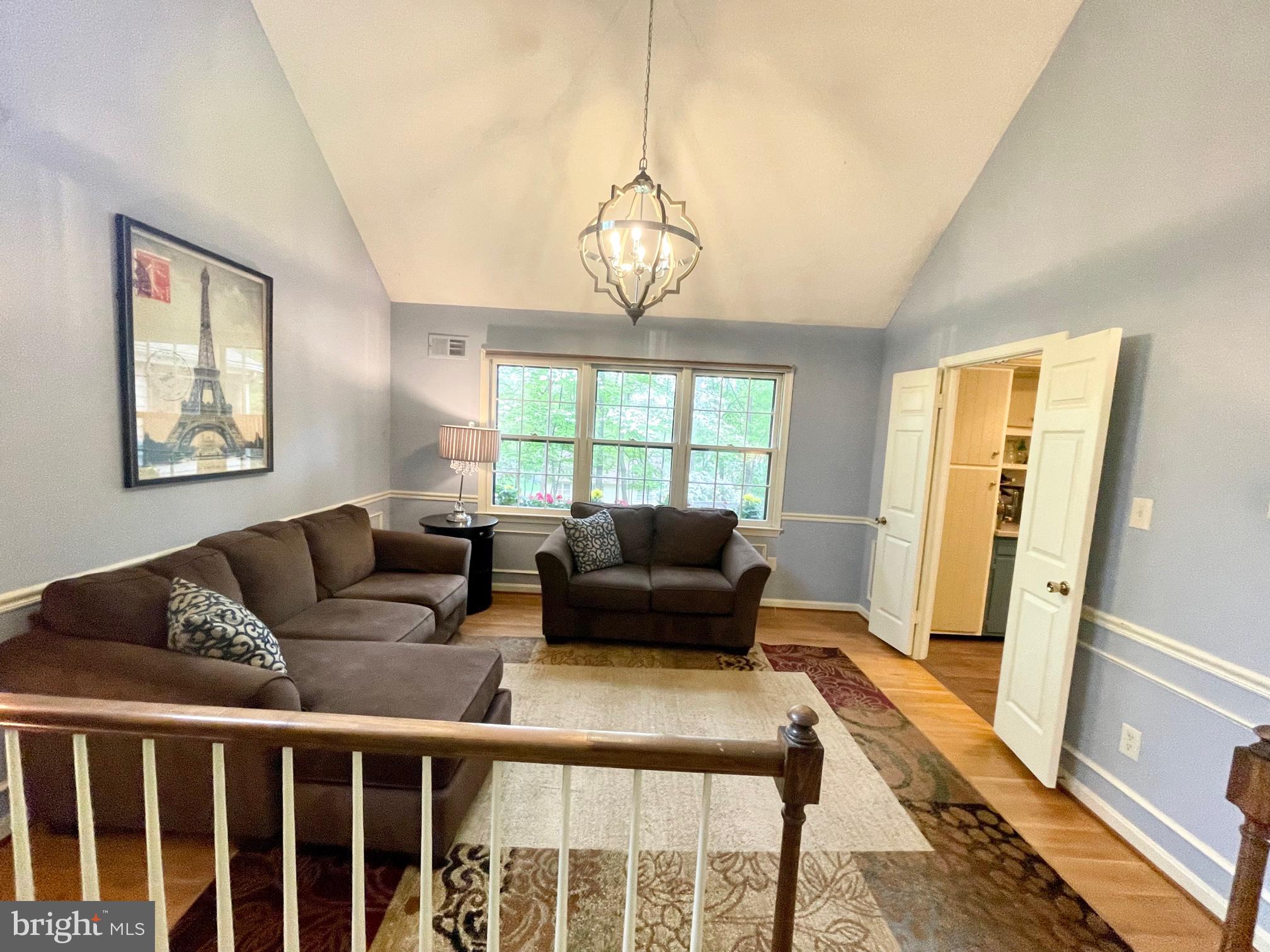 9509 Grover Road Gaithersburg, MD 20877 - Photo 15 of 70 Dining Room or Living Room