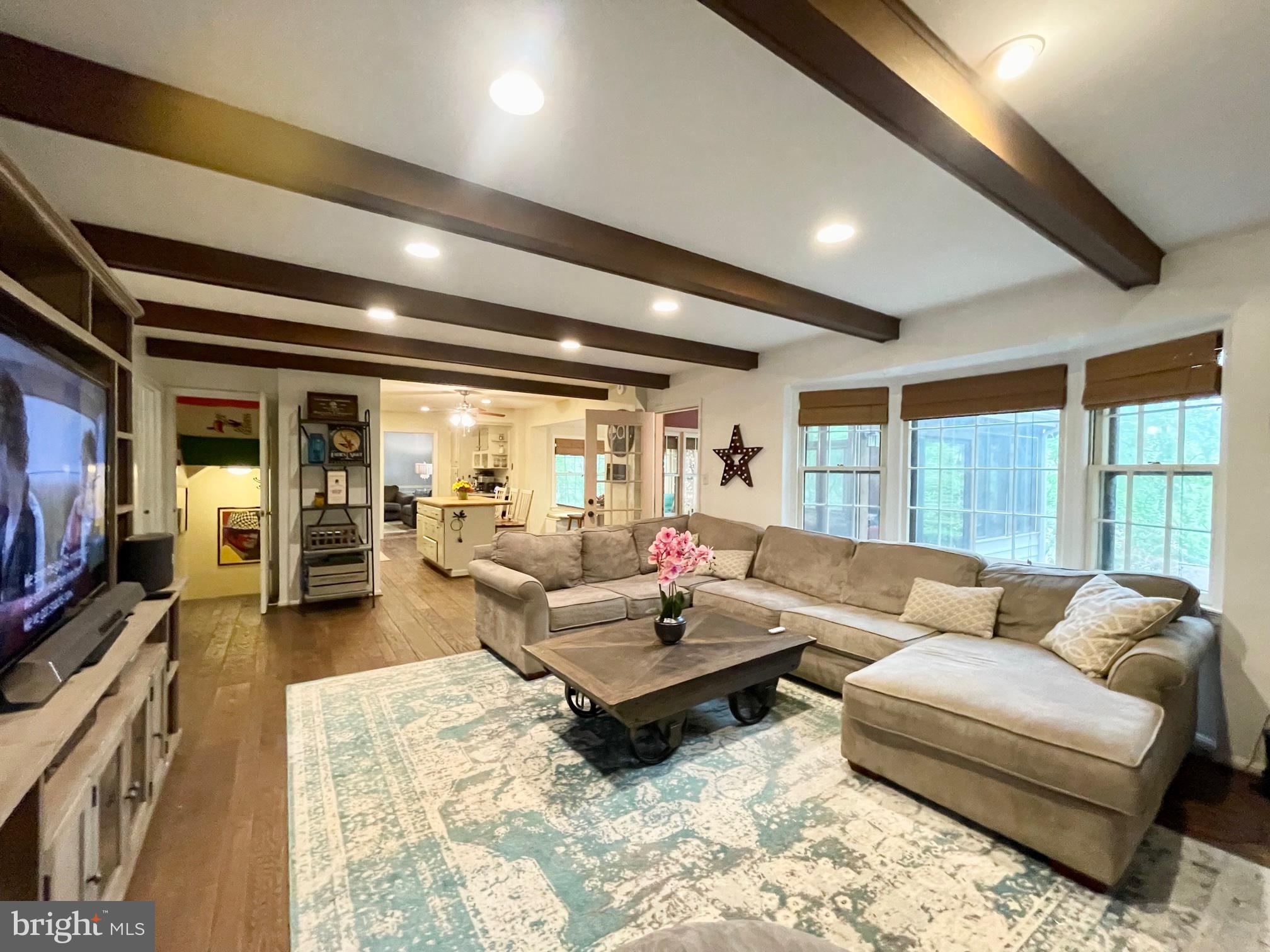 9509 Grover Road Gaithersburg, MD 20877 - Photo 23 of 70 Family Room