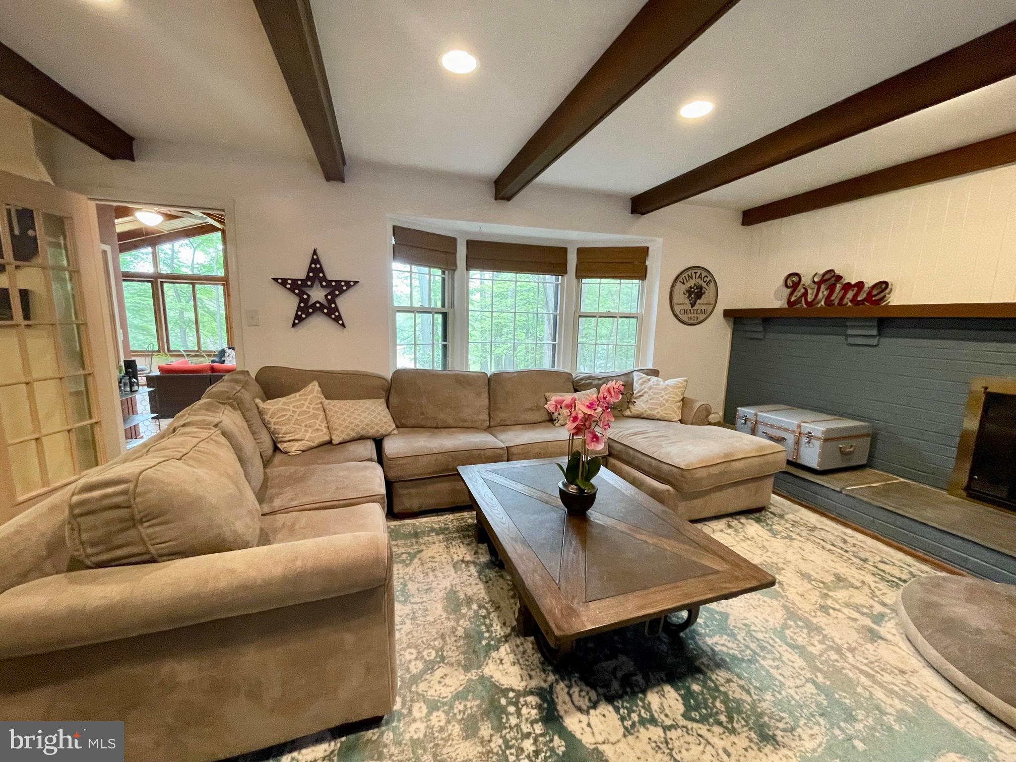 9509 Grover Road Gaithersburg, MD 20877 - Photo 26 of 70 Family Room