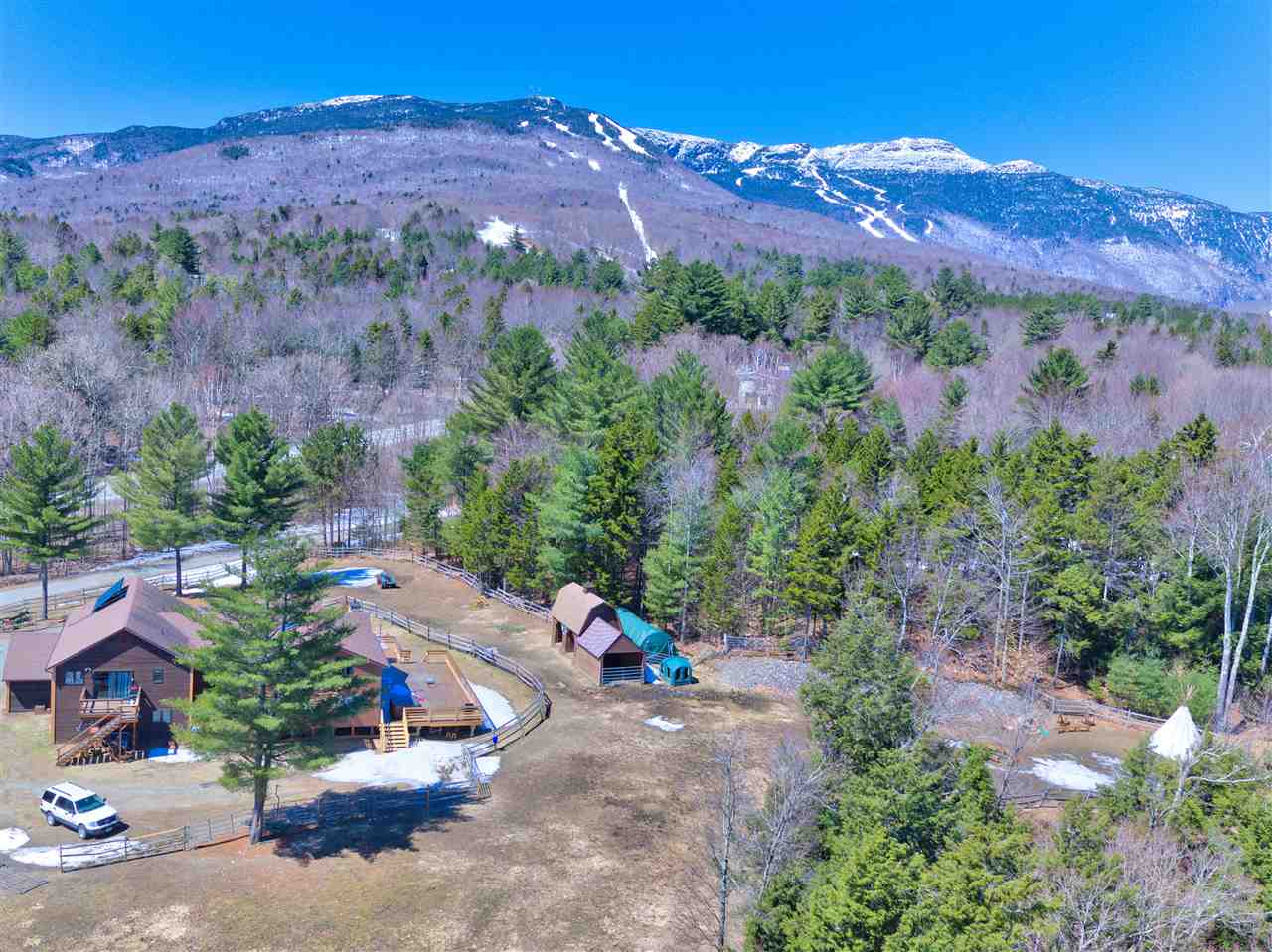 5504 Mountain Road Stowe, VT 05672 - Photo 14 of 18 Gallery Image 14
