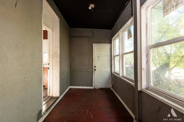 $179,900 | 8136 South Manistee Avenue, Chicago, IL 60617