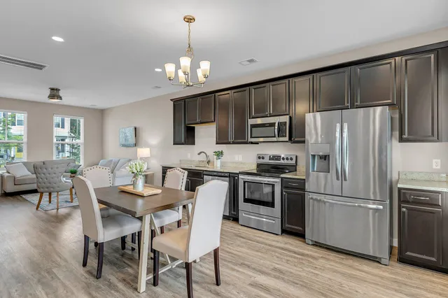 $2,150 | 146 Winding Branch Drive, Summerville, SC 29486