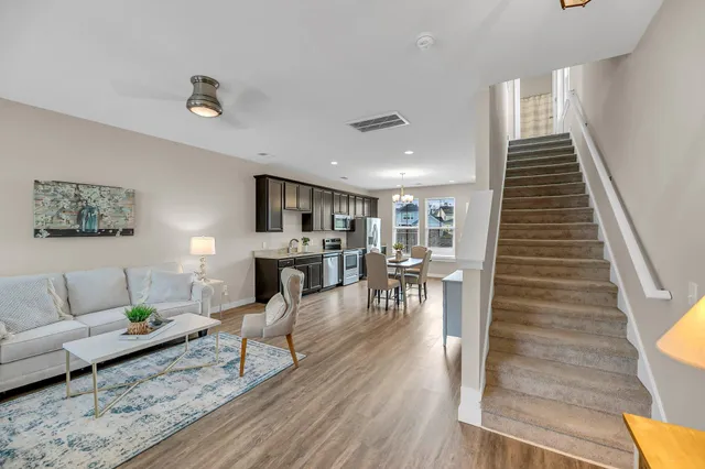 $2,150 | 146 Winding Branch Drive, Summerville, SC 29486