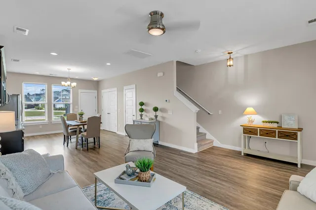 $2,150 | 146 Winding Branch Drive, Summerville, SC 29486