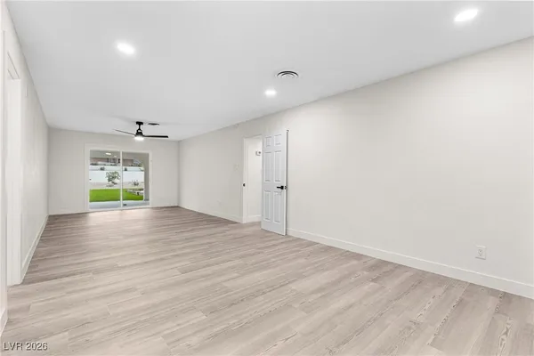 $1,049,000 | 271 East Middleton Drive, Henderson, NV 89015