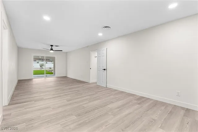 $1,095,000 | 271 East Middleton Drive, Henderson, NV 89015