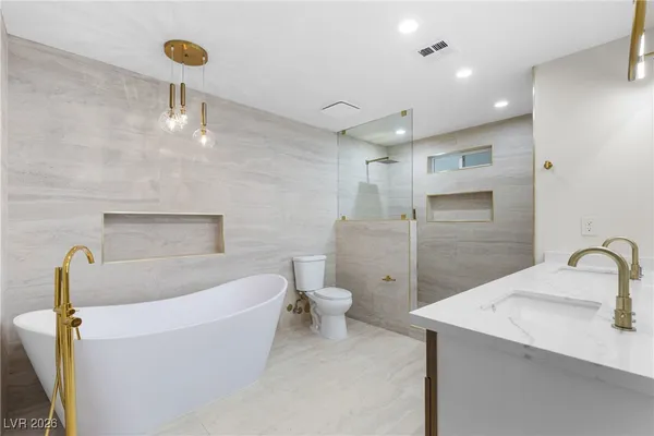 $1,049,000 | 271 East Middleton Drive, Henderson, NV 89015