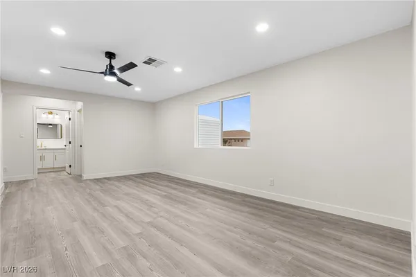 $1,049,000 | 271 East Middleton Drive, Henderson, NV 89015