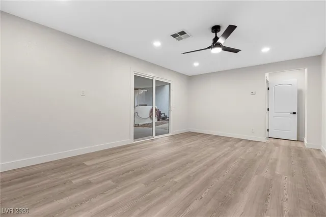 $1,095,000 | 271 East Middleton Drive, Henderson, NV 89015