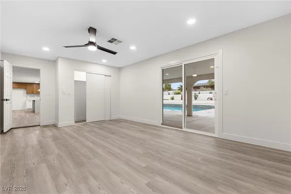 $1,049,000 | 271 East Middleton Drive, Henderson, NV 89015