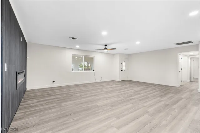 $1,095,000 | 271 East Middleton Drive, Henderson, NV 89015