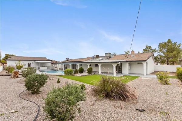 $1,049,000 | 271 East Middleton Drive, Henderson, NV 89015