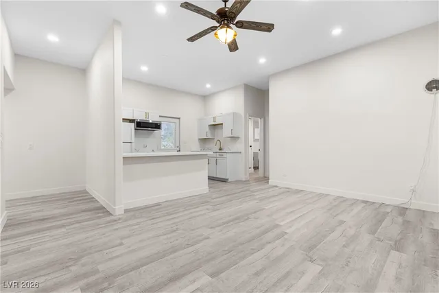 $1,095,000 | 271 East Middleton Drive, Henderson, NV 89015