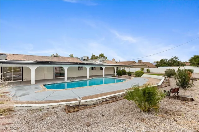 $1,095,000 | 271 East Middleton Drive, Henderson, NV 89015