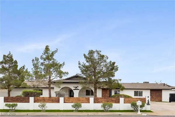 $1,049,000 | 271 East Middleton Drive, Henderson, NV 89015