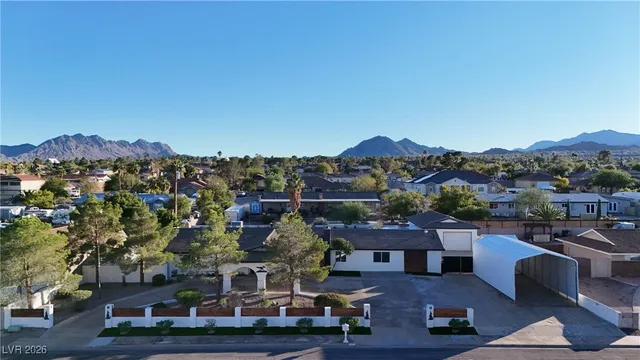 $1,095,000 | 271 East Middleton Drive, Henderson, NV 89015