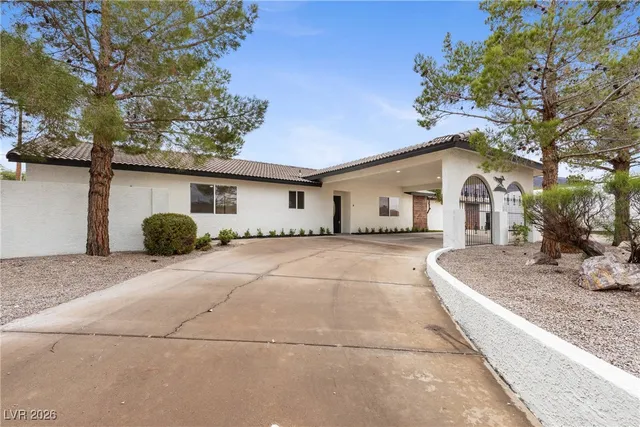 $1,095,000 | 271 East Middleton Drive, Henderson, NV 89015