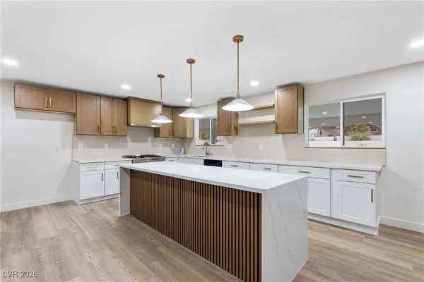 $1,049,000 | 271 East Middleton Drive, Henderson, NV 89015