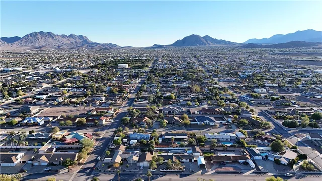 $1,095,000 | 271 East Middleton Drive, Henderson, NV 89015