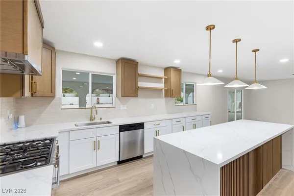 $1,049,000 | 271 East Middleton Drive, Henderson, NV 89015