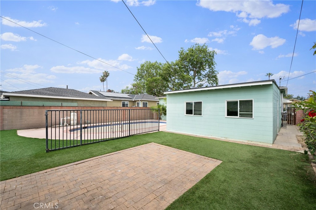 2736 Jackson Street East Carson, CA 90810 - Photo 29 of 37