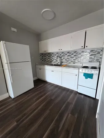 $1,650 | 15 Esplanade Drive, Unit B, Miami Springs, FL 33166