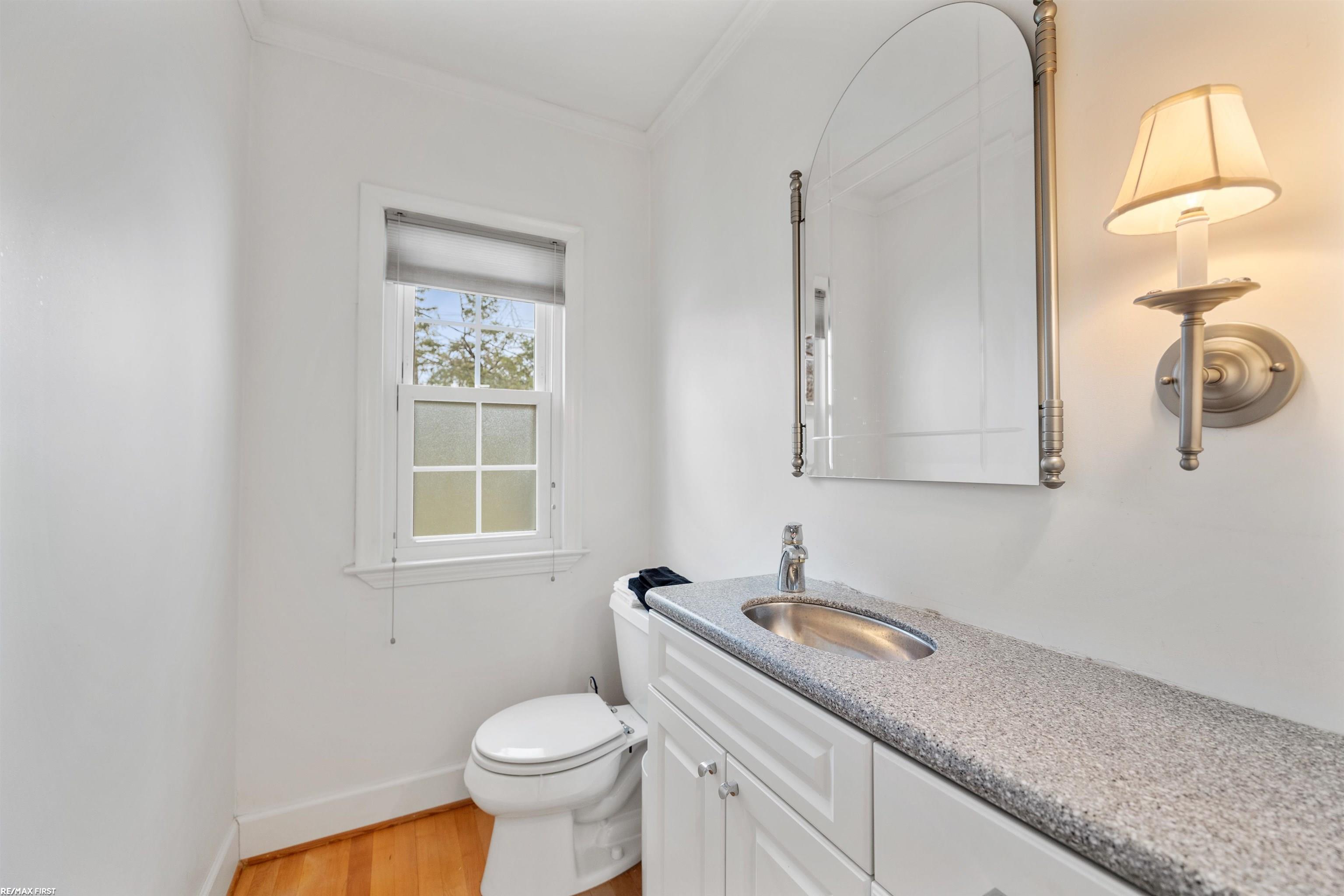 1035 Hampton Road Grosse Pointe, MI 48236 - Photo 11 of 34
