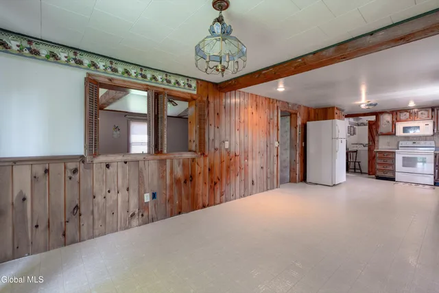 $159,900 | 40 Dean Road, Hudson Falls, NY 12839