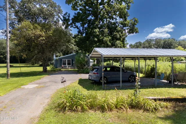 $159,900 | 40 Dean Road, Hudson Falls, NY 12839