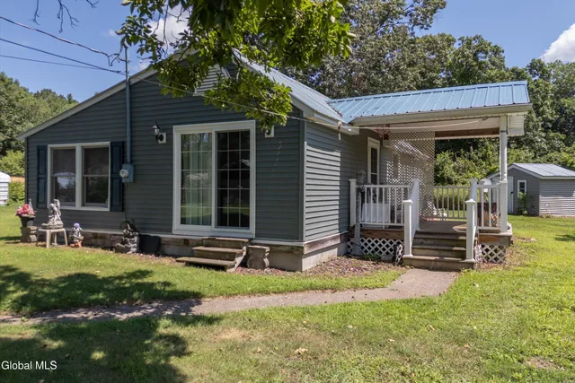 $159,900 | 40 Dean Road, Hudson Falls, NY 12839