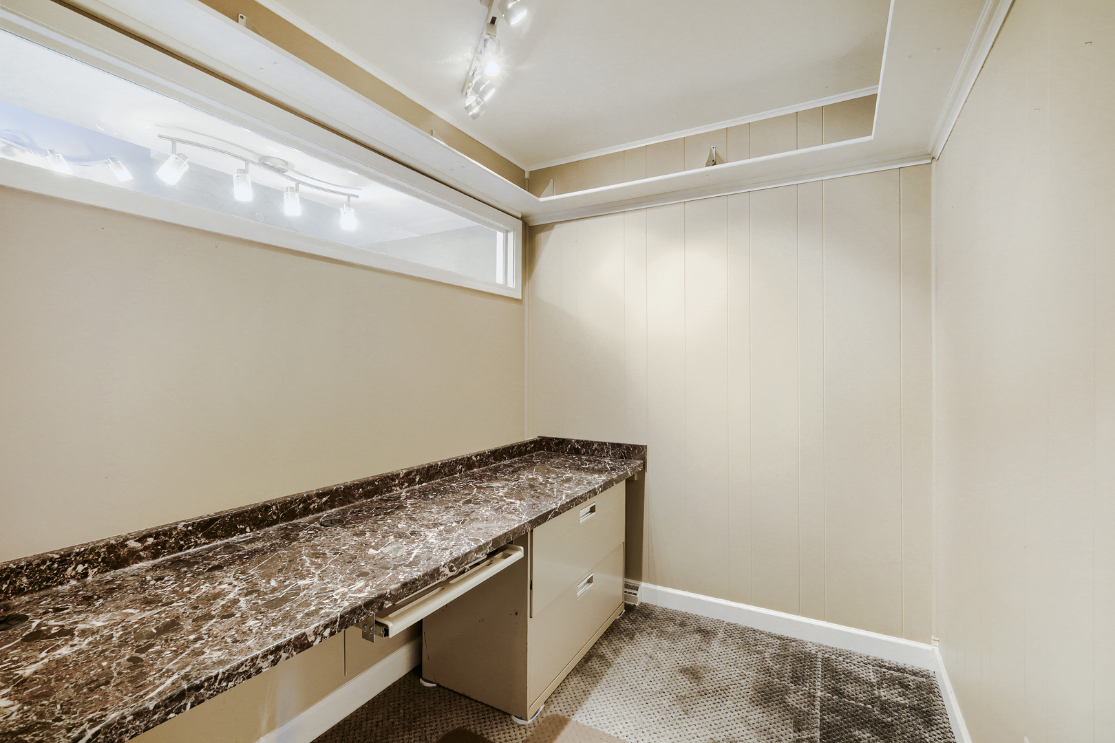 8035 Wolf Road La Grange, IL 60525 - Photo 18 of 53