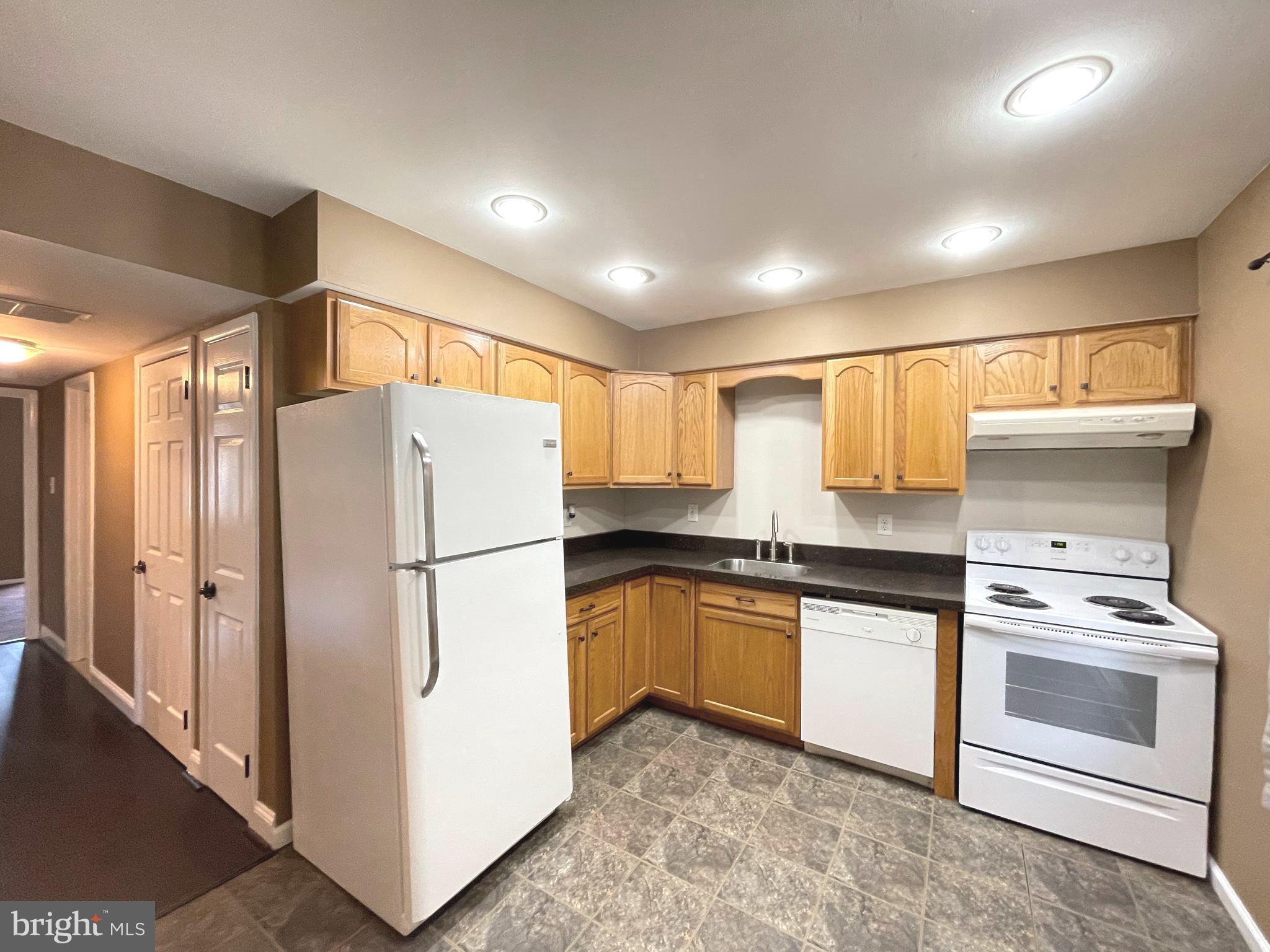 24 Dover Court Clementon, NJ 08021 - Photo 13 of 14