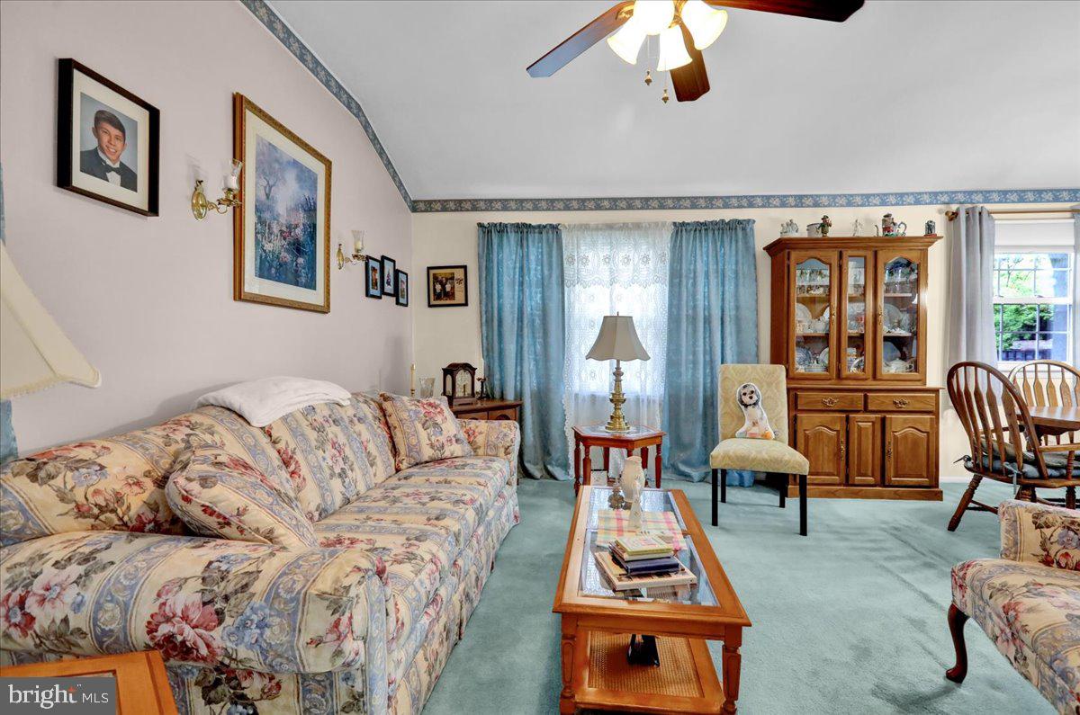 202 Columbia Avenue Reading, PA 19605 - Photo 8 of 18