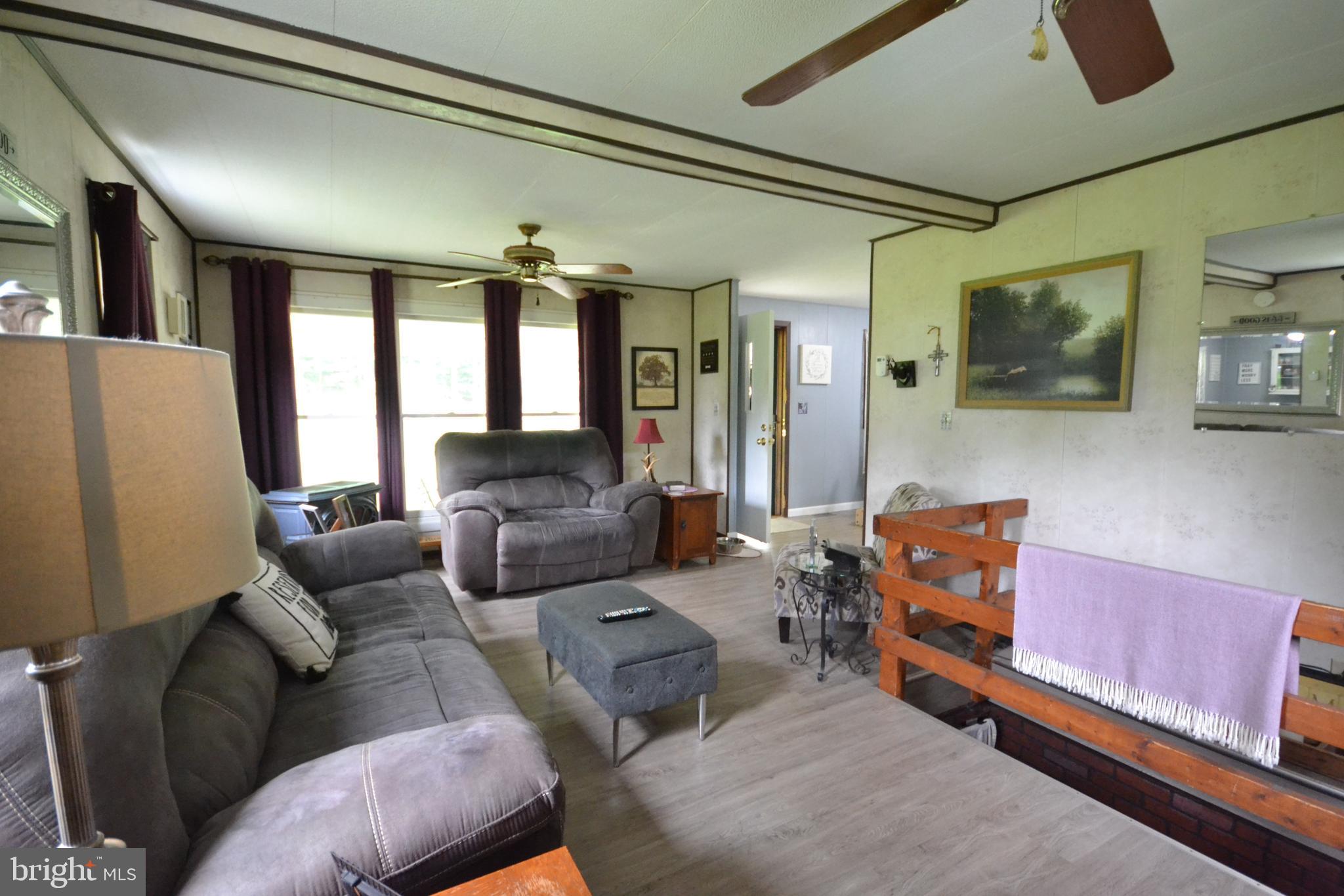 107 Doe Run Station Road Coatesville, PA 19320 - Photo 7 of 34 Living Room