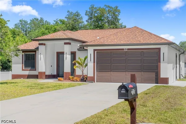 $375,000 | 717 Zendor Avenue, Fort Myers, FL 33913