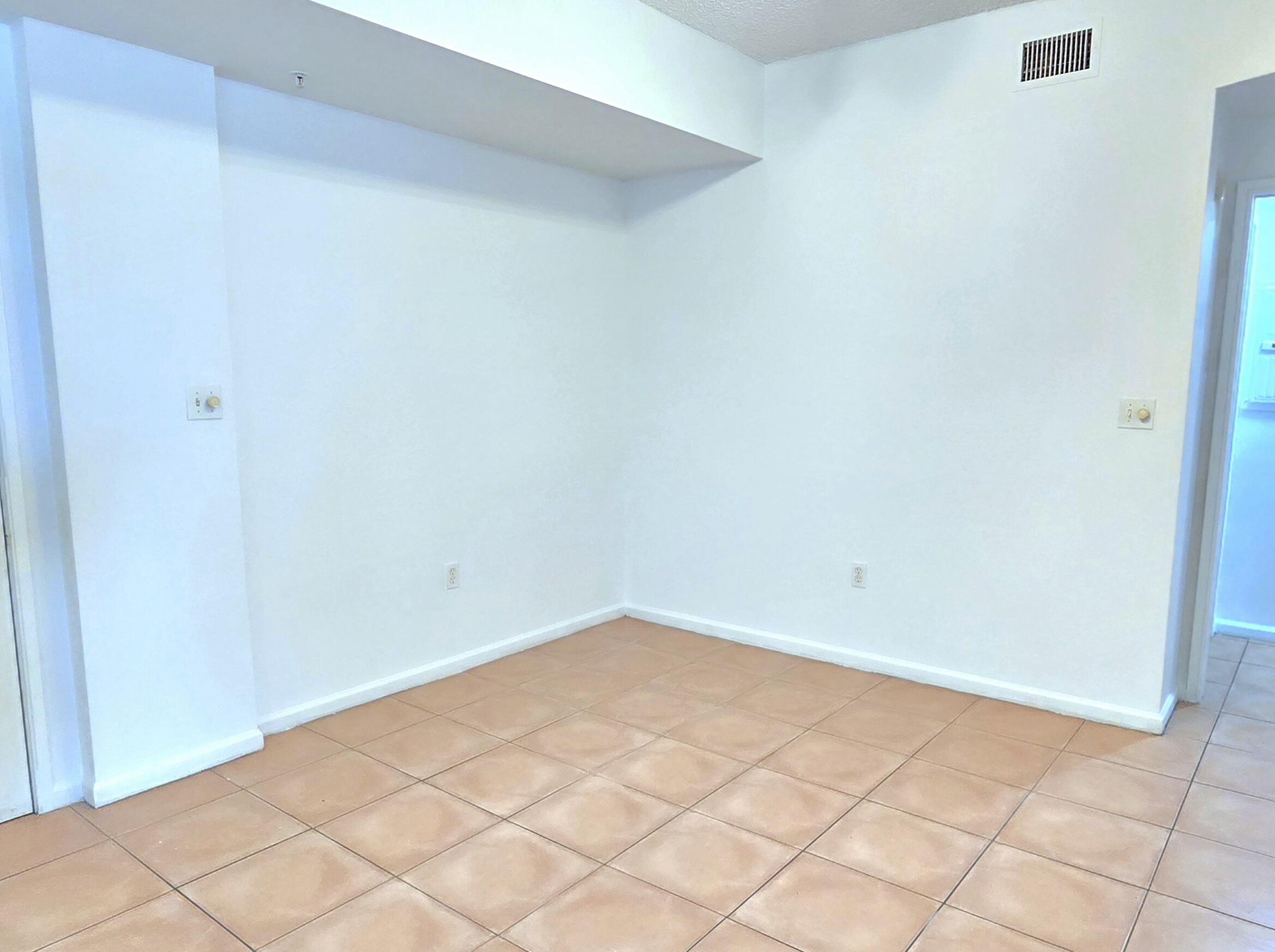 1000 Scotia Drive, Unit 106 Hypoluxo, FL 33462 - Photo 7 of 28