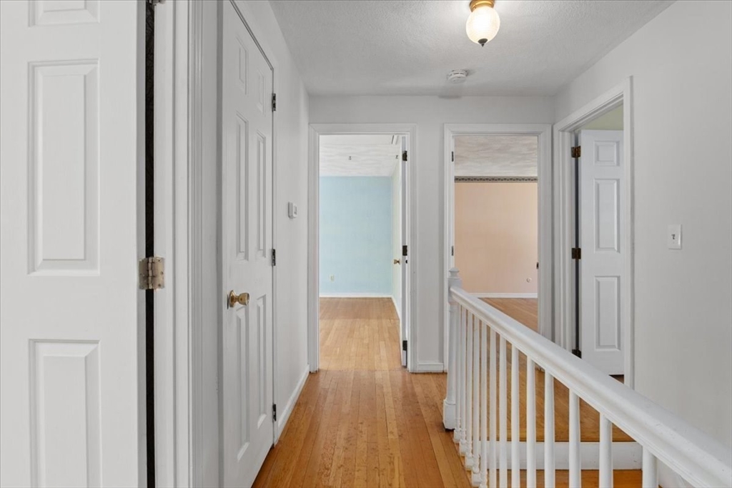 15 Lee Road Medfield, MA 02052 - Photo 17 of 42 Gallery Image 17